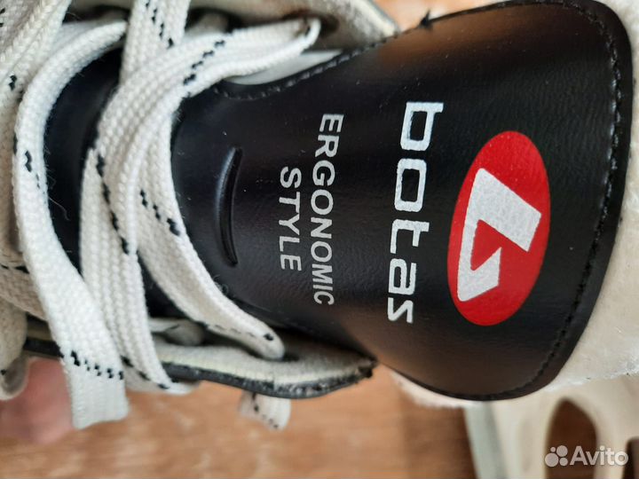 Коньки хоккейные Botas