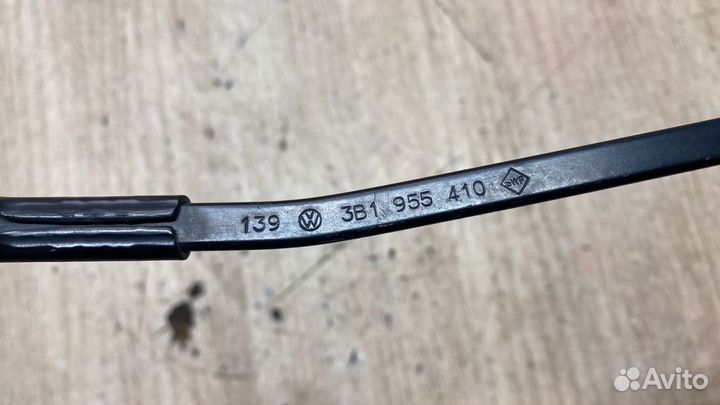 Поводок Стеклоочистителя Правый Volkswagen Passat