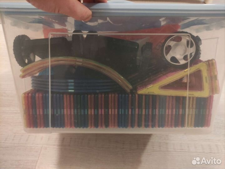 Магнитный конструктор более 300 деталей