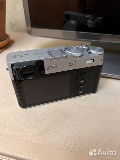 Fujifilm x100v