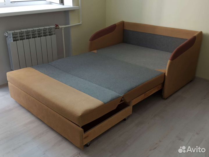 Компактный диван-кровать