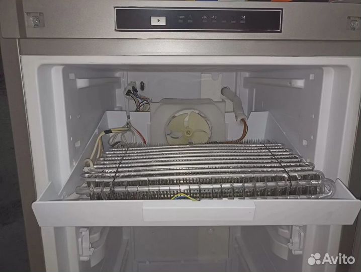 Ремонт холодильников Ремонт стиральных машин