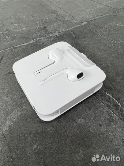 Наушники EarPods lightning