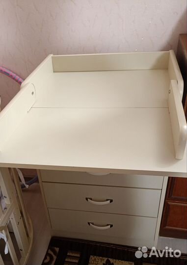 Комод с пеленальным столиком и матрасом