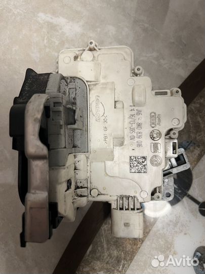 Замки задних правой и левой дверей порше кайен 2