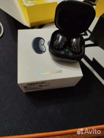 Samsung galaxy buds live