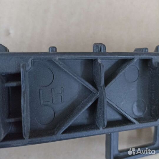 Крепление заднего бампера левая Solaris 2 17-23г