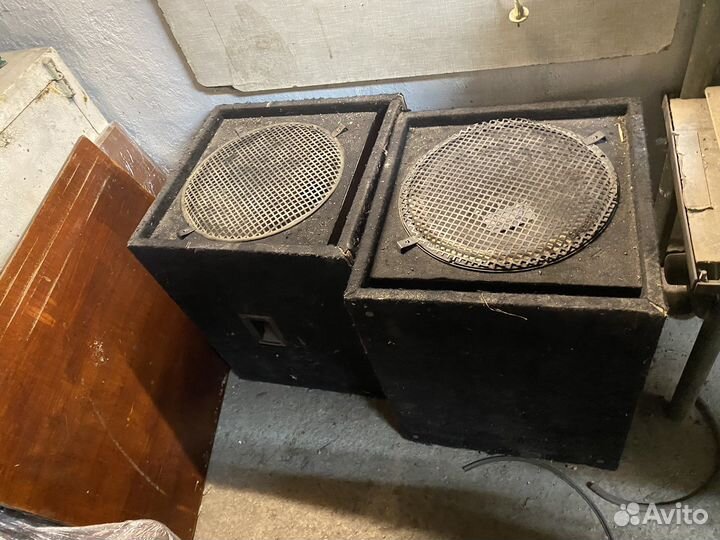 Короба для эстрадных динамиков