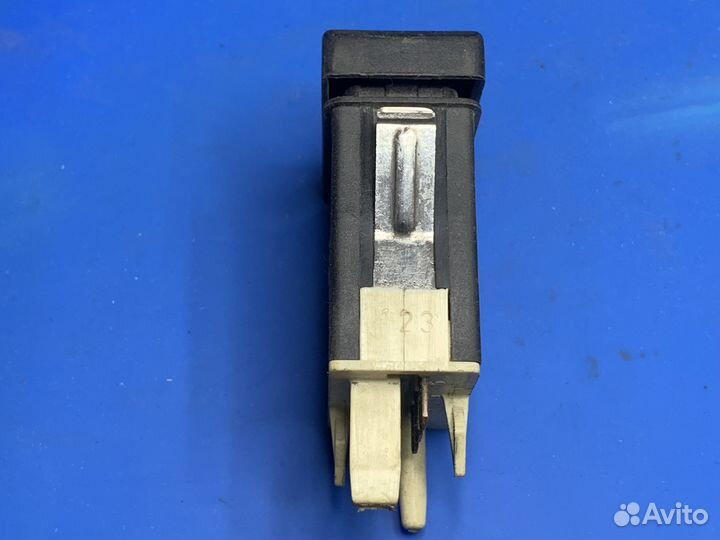 Кнопка передних туманок Ауди 80/100/А6