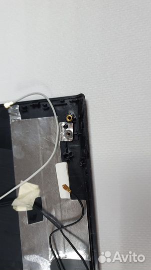 Крышка матрицы ноутбука Acer V3-571g с дефектом