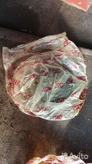 Тормозные диски и колодки Лада Веста