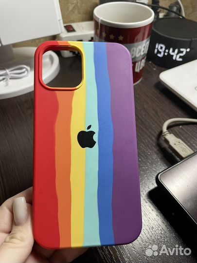 Чехол на iPhone 12