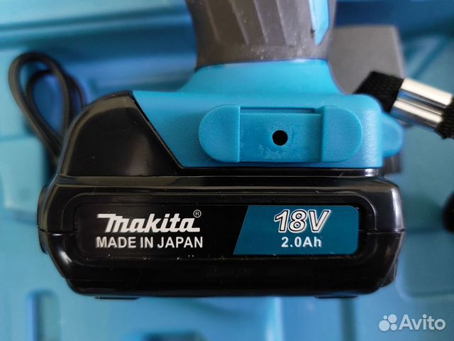 Шуруповерт Makita 18В с набором