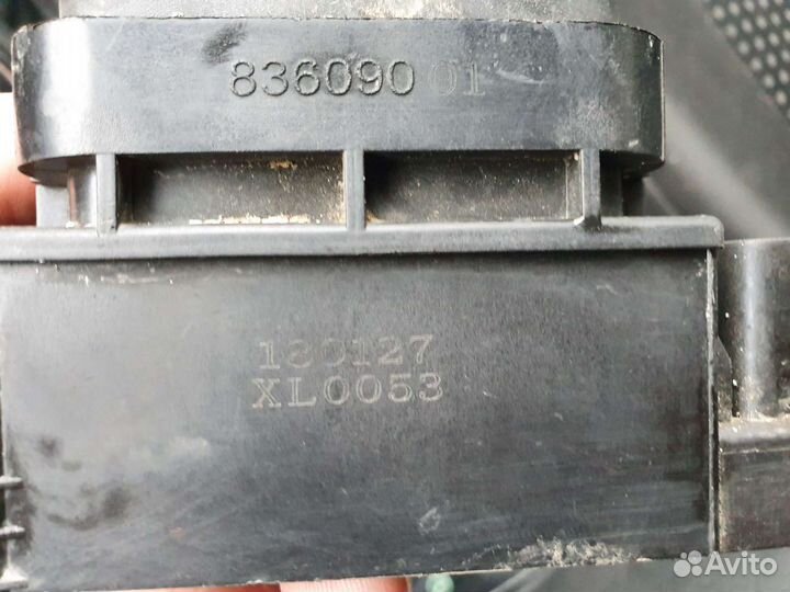 Блок клапанов пневмоподвески Touareg Cayenne Q7