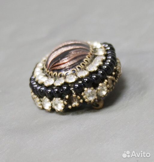 Брошь большая, Чехословакия, утрата трёх камней, р