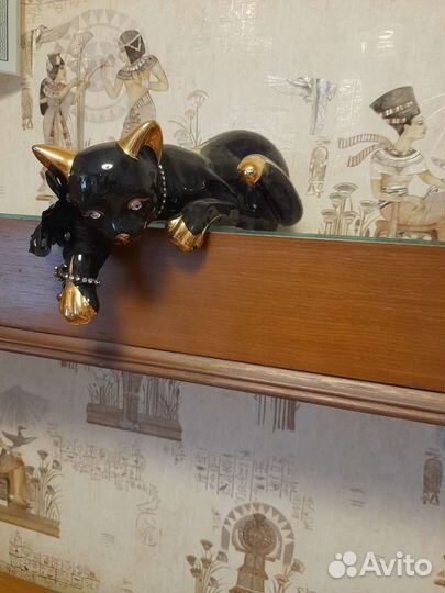 Статуэтки:,кошки