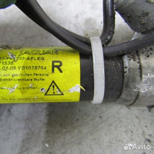 Скоба ремня безопасности правая jaguar S-type 20
