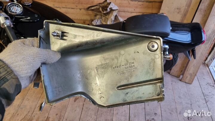 Крышка бардачка Yamaha dragstar xvs 400