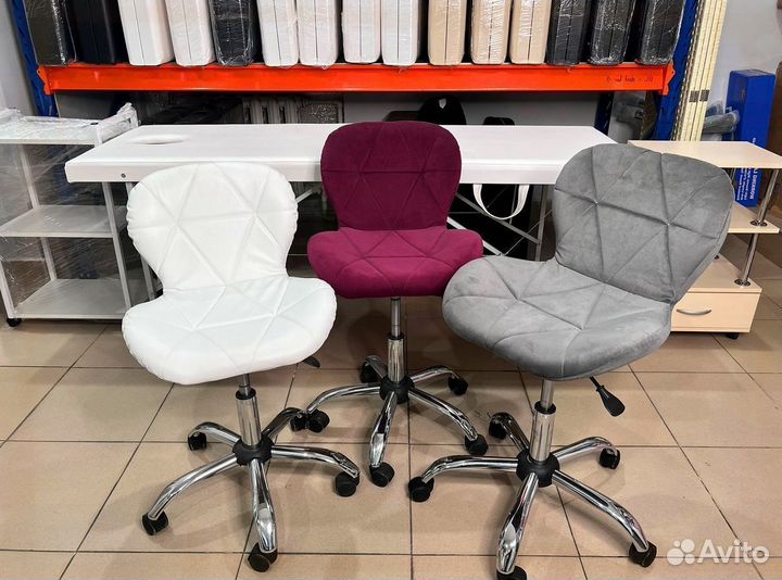 Стул мастера парикмахера