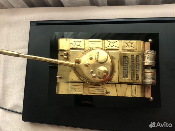 Модель танка из латуни ручной работы