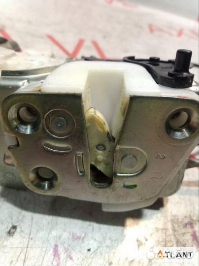 Замок двери задний правый subaru stella