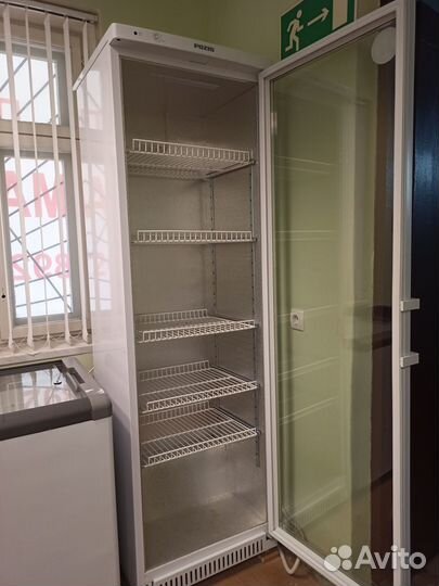 Холодильный шкаф со стеклянной дверью бу