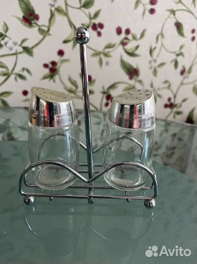 Солонка и перечница