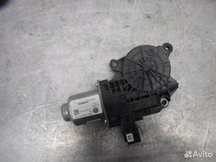 Мотор стеклоподъемника задний левый Volkswagen