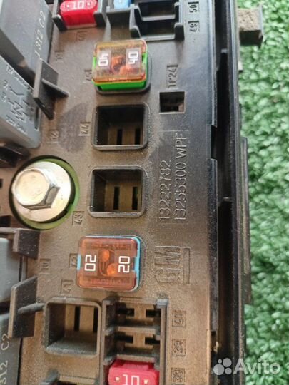 Блок предохранителей Chevrolet Cruze хэтчбек 1.6