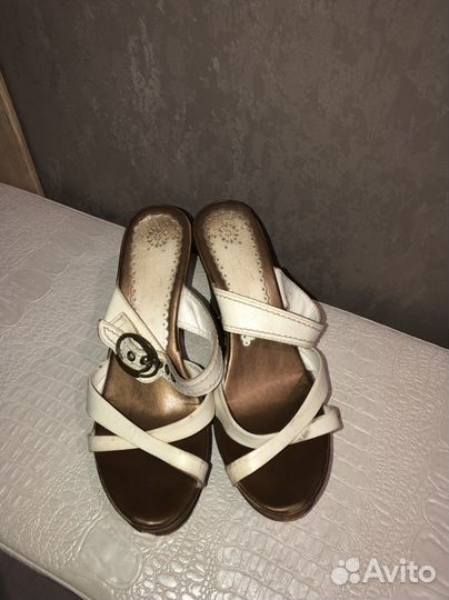 Шлепанцы женские 39 размер