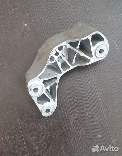 Chevrolet Cruze опора МКПП