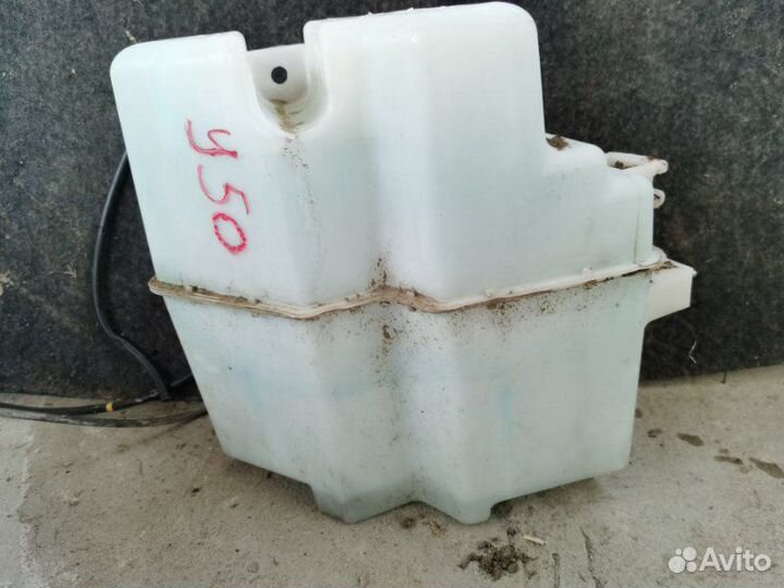 Бачок омывателя Nissan Fuga Y50