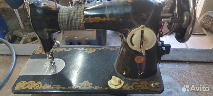 Швейная машинка