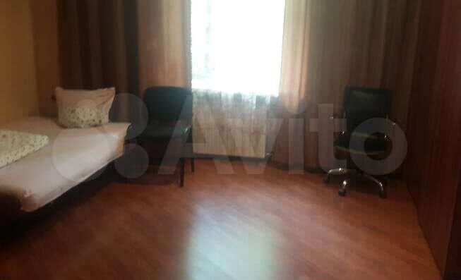 2-к. квартира, 64 м², 1/3 эт.