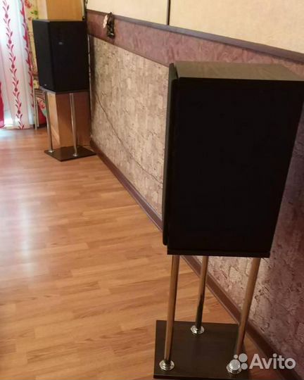 Колонки Edifier R2800