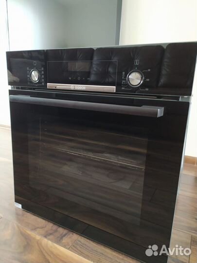 Духовой шкаф Bosch новый