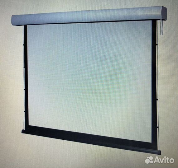 Экран для проектора с электроприводом