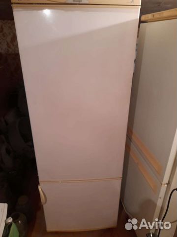 Холодильник двухкамерный