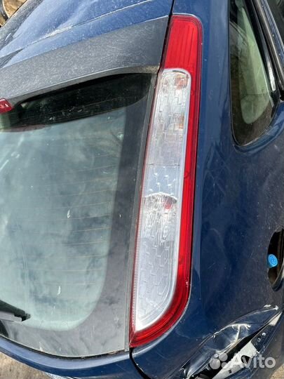 Фонарь задний правый Ford Focus 2 хетчбек 1.6 shdb