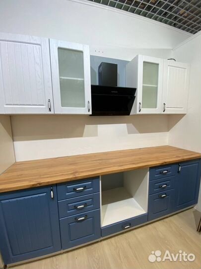 Кухонный гарнитур, кухня с образца, кухня прямая