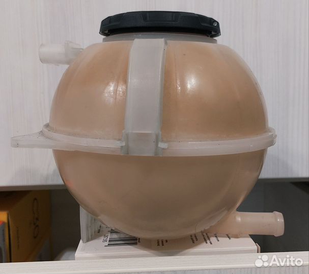 Расширительный бачок VAG + крышка. Всё оригинал