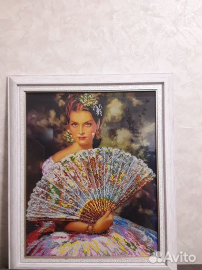 Картина вышита бисером