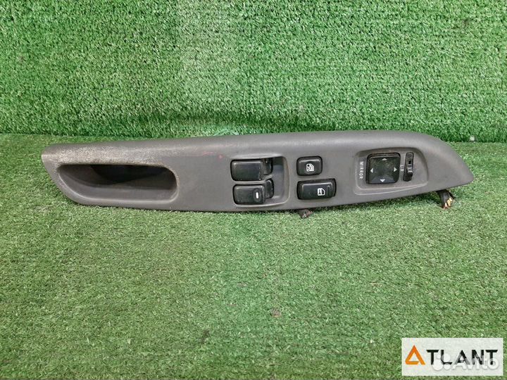 Блок управления стеклами передний правый mitsubish