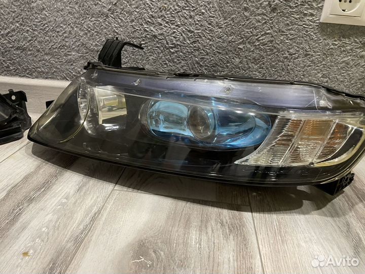 Фары honda odyssey rb1 rb2 2004 год xenon
