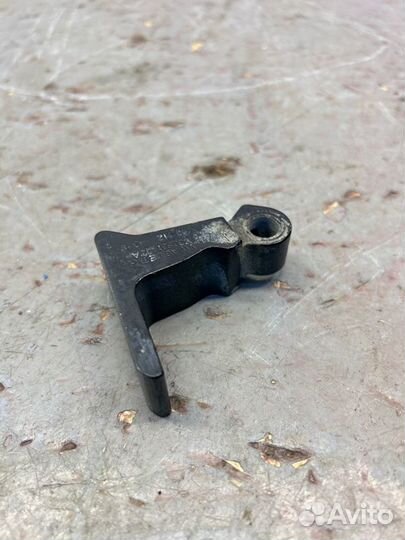 Петля двери передняя правая Audi A6 C7 3.0 2012