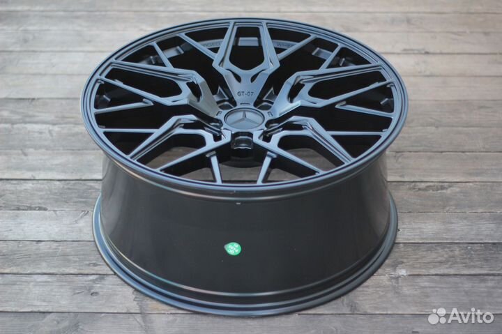 Кованые диски R22 GT Forged на Mercedes G -class