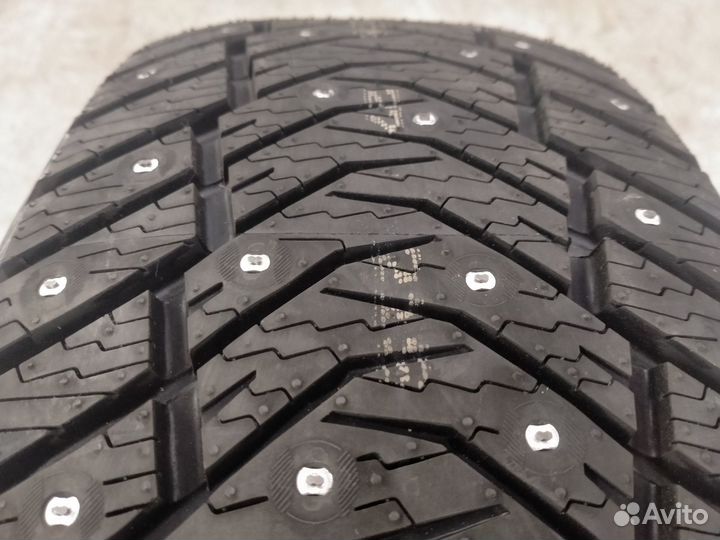 Yokohama IceGuard Stud IG65 235/45 R17 97T