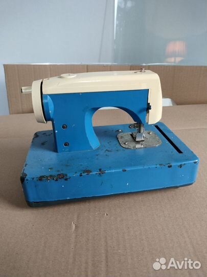 Детская швейная машина СССР