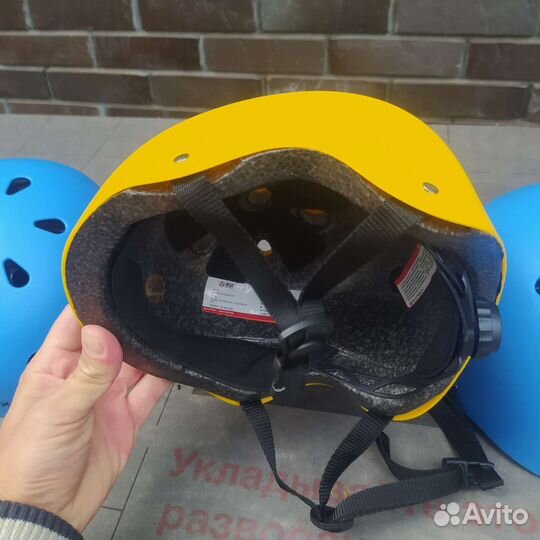 Каска для альпинизма