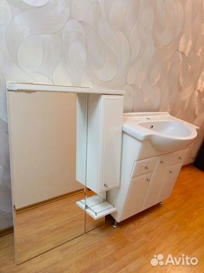 Тумба с раковиной для ванной